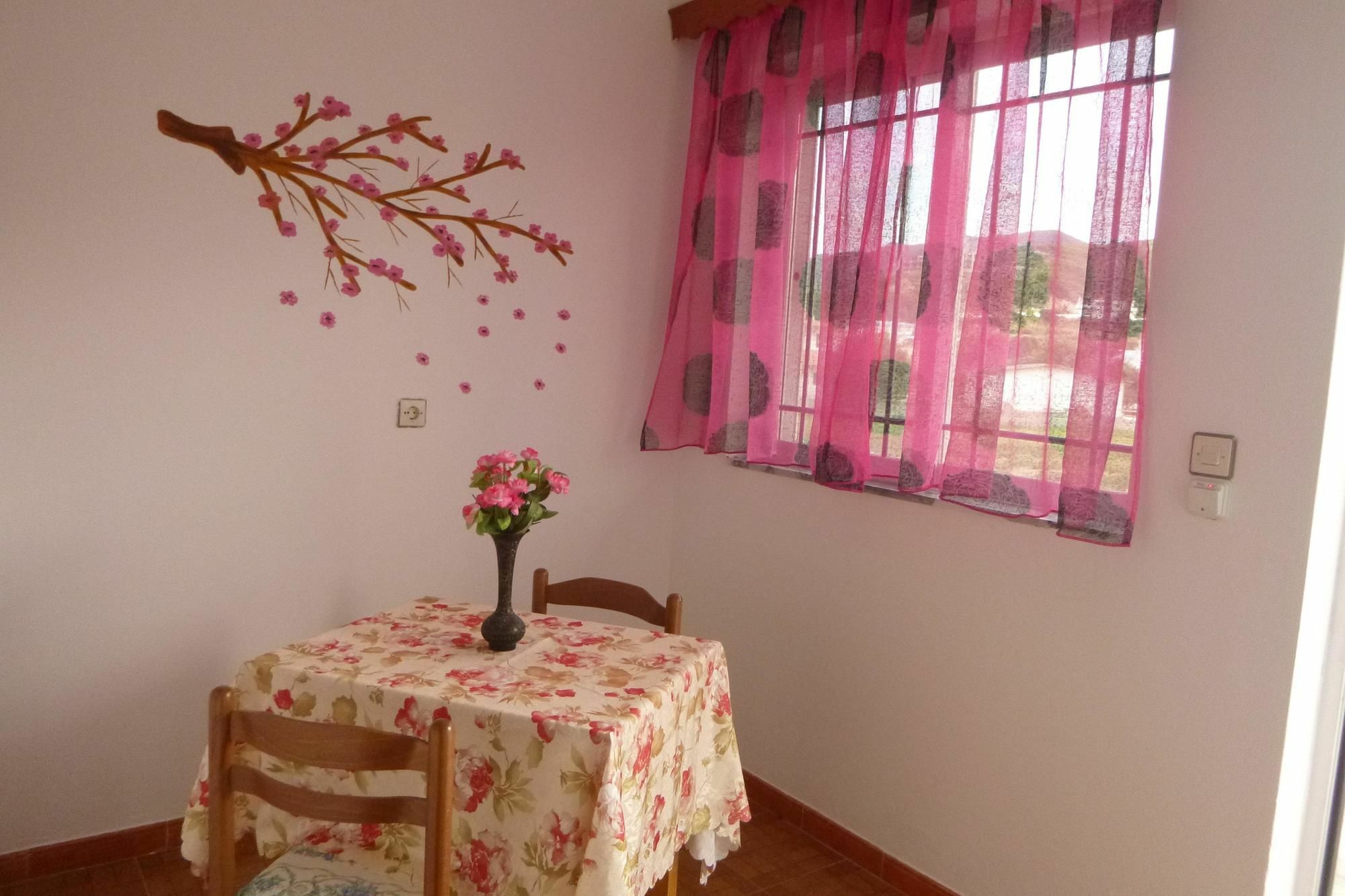 Ipokampos Apartment Кефалос Екстериор снимка